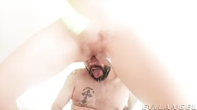 Chloe: Squirting, Deepthroat, Anal