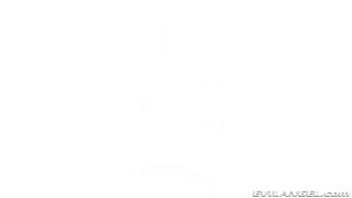 Hot, Hung TS Kalliny's Public Jack-Off