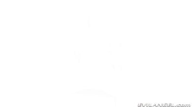 Hot, Hung TS Kalliny's Public Jack-Off