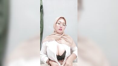 Hijab Tobrut Ganas