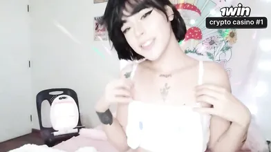 Nhaw, do you like my lil' body? I have something for you!