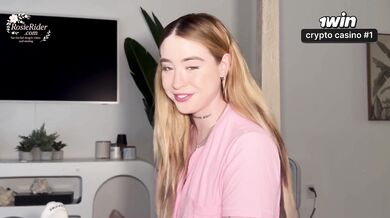 Stunning green-eyed step sis Rosie Rider sucks off morning wood, hottest XXX!