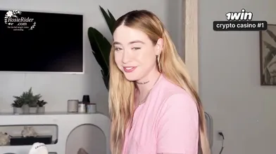 Stunning green-eyed step sis Rosie Rider sucks off morning wood, hottest XXX!