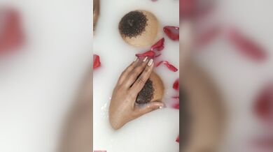 Tamil Desi playing with boobs in tub