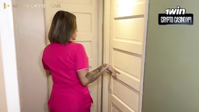 Amateur latina mummy Melanie Caceres plumbs stranger while spouse watches - Flor