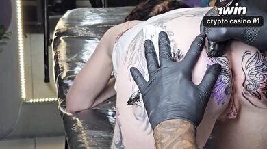 STARTING THE DAY WITH A CHANGE IN MY ANAL TATTOO 2