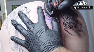 STARTING THE DAY WITH A CHANGE IN MY ANAL TATTOO 2