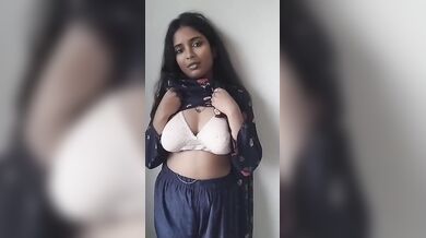 Gouthami reddy manthena recording self video removing dress showing white bra bo
