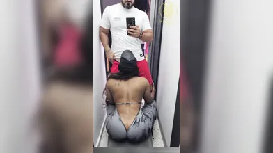 Michelle Wick entrenando y mamando