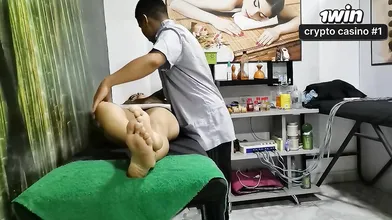 The massagist gives me a fine screw while my spouse is in the waiting room