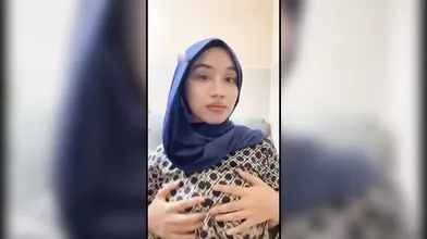 Cewek Hijab Tetek Gede Tayang Body