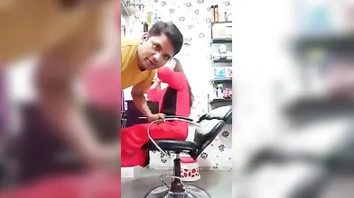 Desi Bhabhi In Beauty Parlour