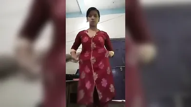 Desi Girl Striptease