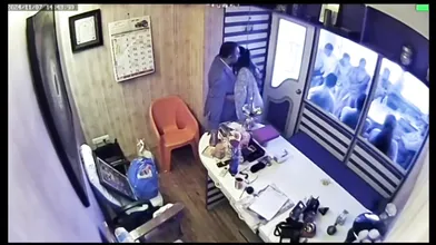 xxx Records nashik Astrologer viral office mms Scandal with pregnant wome