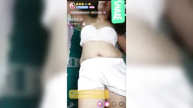 Chamet girl nude show