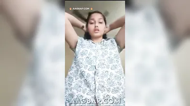 Desi College Girl Sexy Going Nude And Pussy Fingering