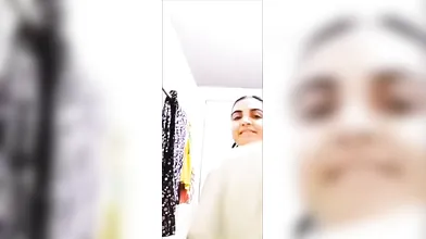 Indian housewife first time nude bathing on webcam