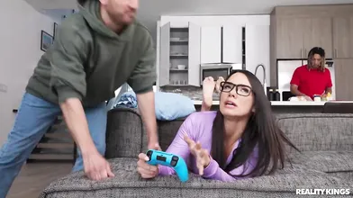 Anal Play For Gamer Bae - Ivy Ireland, Johnny Wake, Derek Savage - Johnni Black