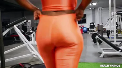 Curvy Black Chick Mimi Curvaceous Fucked In The Gym After Workout