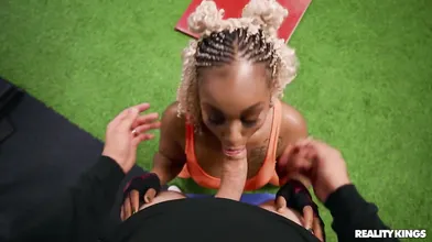 Curvy Black Chick Mimi Curvaceous Fucked In The Gym After Workout