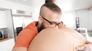 Reality Kings: Stop Gaming & Fuck My Holes! Said Gia Derza