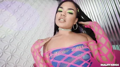 Wild Sluts Enjoy Slippery FFM With A BBC