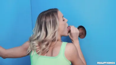 Cockhungry Babe Enjoys Gloryhole Fuck - Evelyn Payne