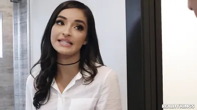 Realtor Emily Willis Gets Roughly Fucked By Potentional Buyer - Maria Fernanda