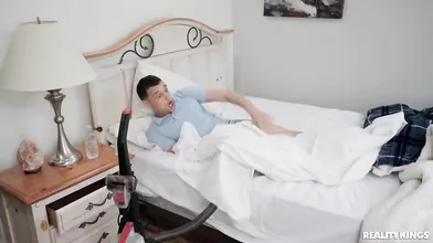 Hot Maid Slimthick Vic Catches Him Using Her Get Off!
