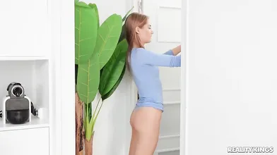 Hungarian Leggy Babe Takes Boyfriend's Fat Cock - Tiffany Tatum