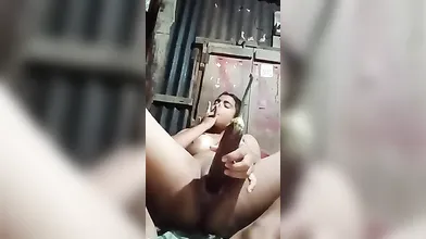 Desi Girl Masturbating Hard With Brinjal