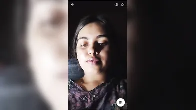 Beautiful Desi Chick Nude Show