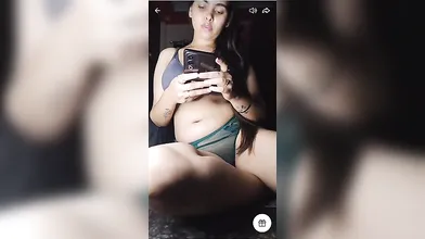 Beautiful Desi Chick Nude Show