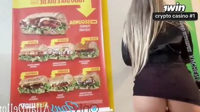 IceGirlxx I asked for help in the S@bway queue she kept flashing off, I took the