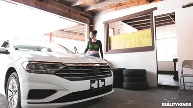 Eve Marlowe's Car Mechanic Is Her Old College Fuck Buddy, Guess What Happens Next - Xander Corvus