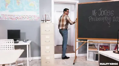 Do You Really Fuck My Ass With This??!?! Are You Serious? - Nicole Aria