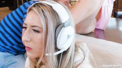 Gamer Girl Gets Cheated On With Angry Roomie! - Heather Honey - Van Wylde