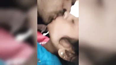 BanGLa Desi College Couple Hard Kissing