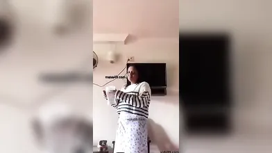 HInDI Indian Newly Married Couple Having Sex In Car Outdoor