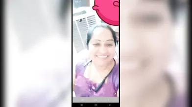 Munny chamet nude show