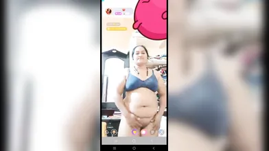 Munny chamet nude show