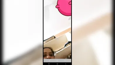 Munny chamet nude show