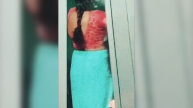 Desi bhabhi dress change2