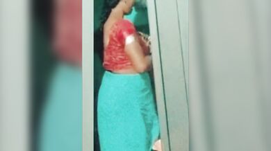 Desi bhabhi dress change2
