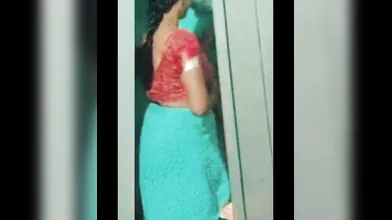 Desi bhabhi dress change