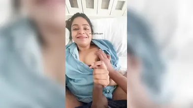 BOYFRIEND KO BLOWJOB DENE HUE MMS