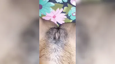 Mallu girl opening wet pussy