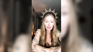 Nicole Aniston’s Livestream Dildo Session
