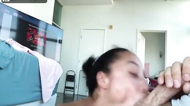 Alexis Likes To Blow And Swallow