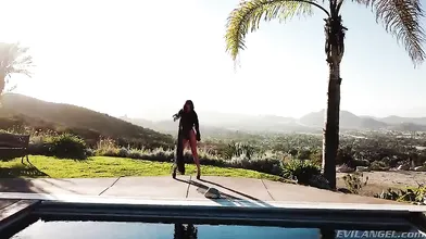 Jennifer: Anal/Spanking/Squirting Fuck